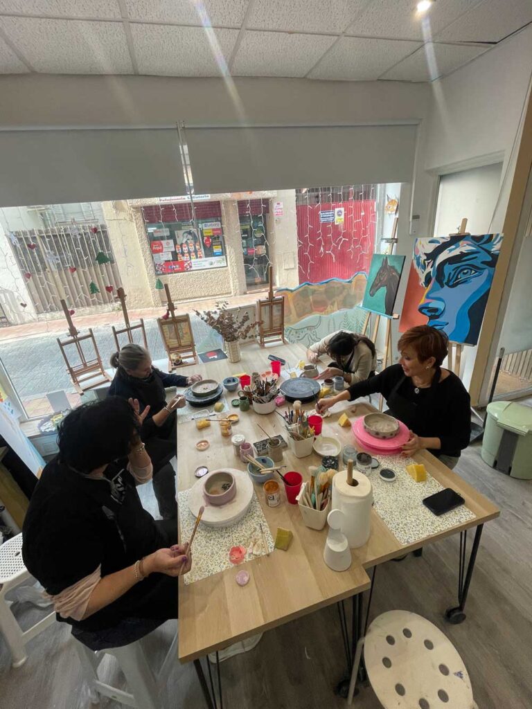 Taller de crea tu taza en pozuelo